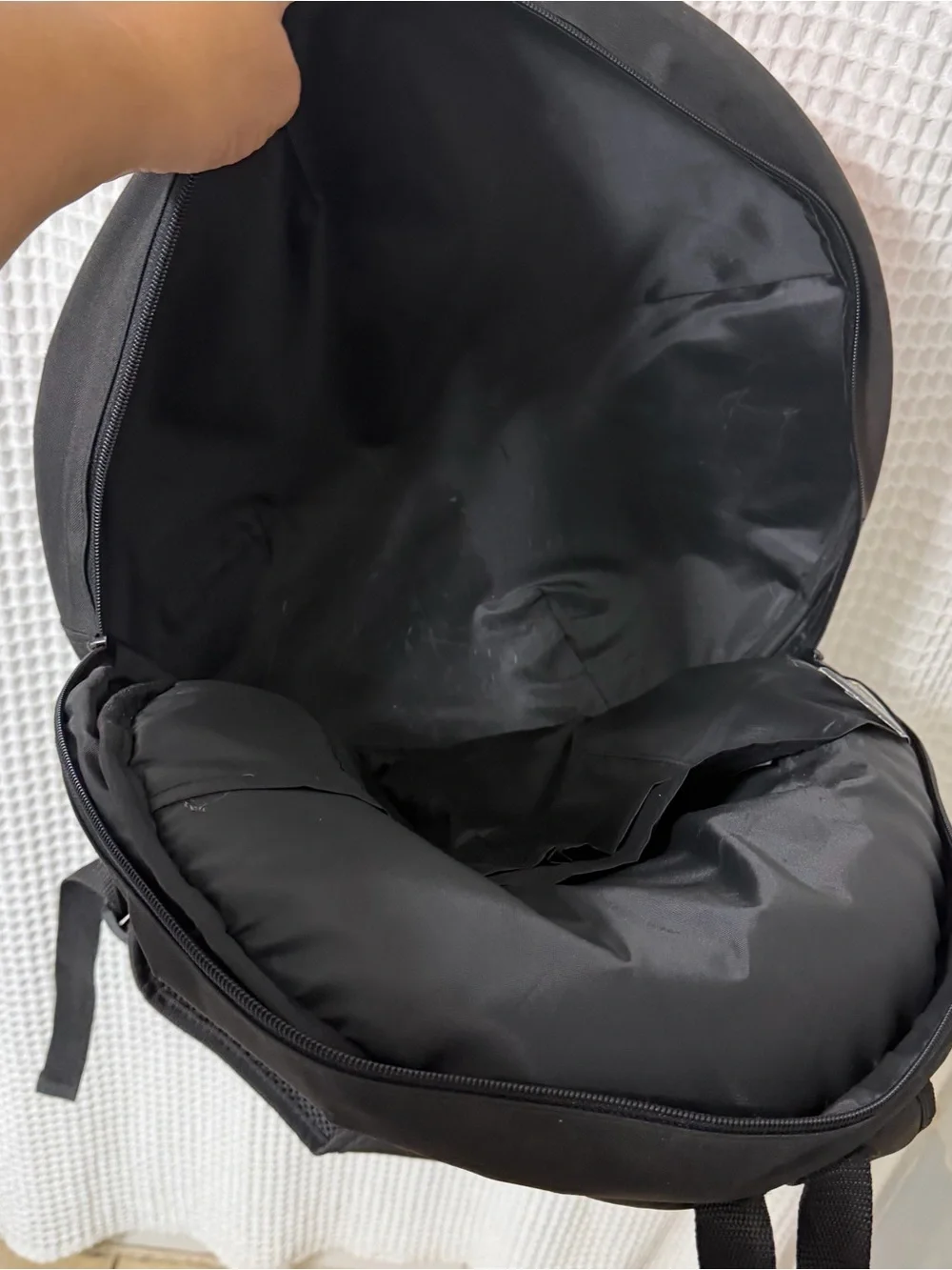 Pokemon 3D Poké Ball backpack